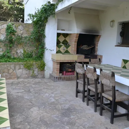 Casa Tranquila Con Jardin, 4 Habitaciones, Cerca De La Playa En - Es-170-65 Llanca