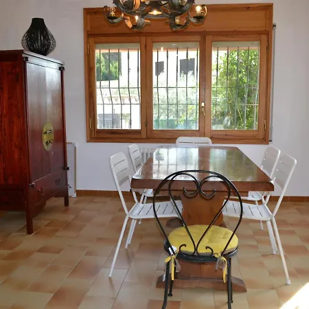 Casa Tranquila Con Jardin, 4 Habitaciones, Cerca De La Playa En - Es-170-65 Llanca