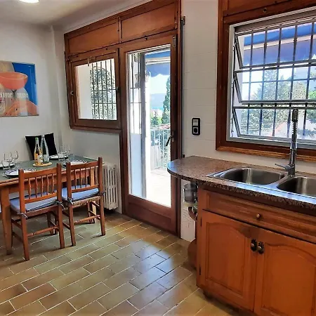 Casa Tranquila Con Jardin, 4 Habitaciones, Cerca De La Playa En - Es-170-65 Llanca