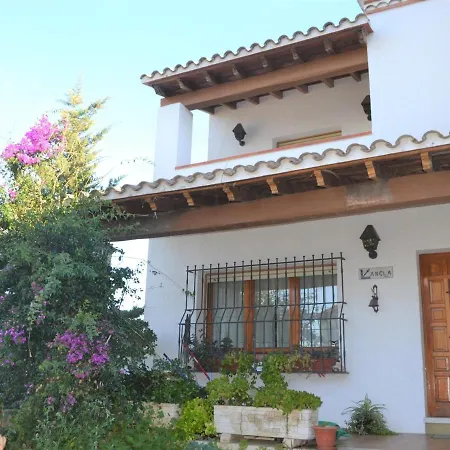 Casa Tranquila Con Jardin, 4 Habitaciones, Cerca De La Playa En - Es-170-65 Villa